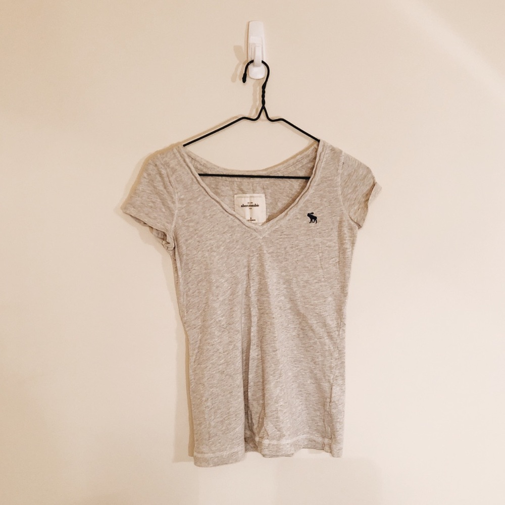 Light gray Abercrombie kids t shirt